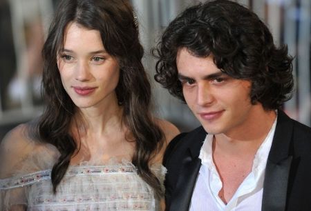 Astrid Berges Frisbey boyfriend