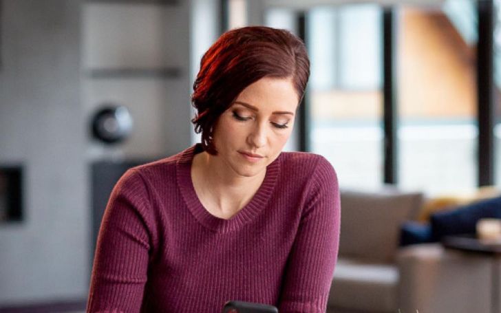 Chyler Leigh actress