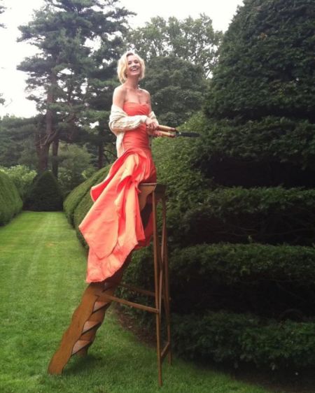 Yvonne Strahovski height