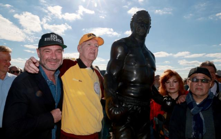 chuck wepner statue