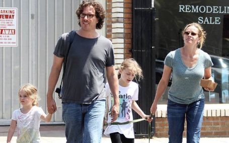 Elisabeth Shue husband