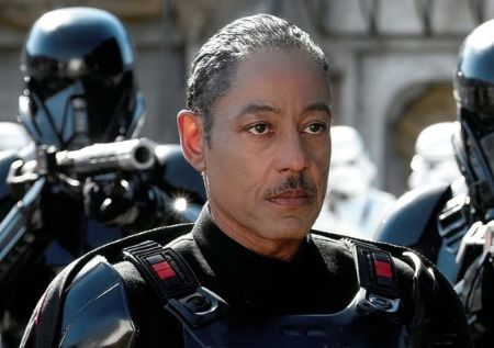 Giancarlo Esposito height