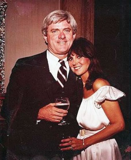 Phil Donahue wife