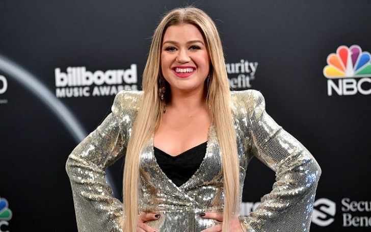 Kelly Clarkson age, height