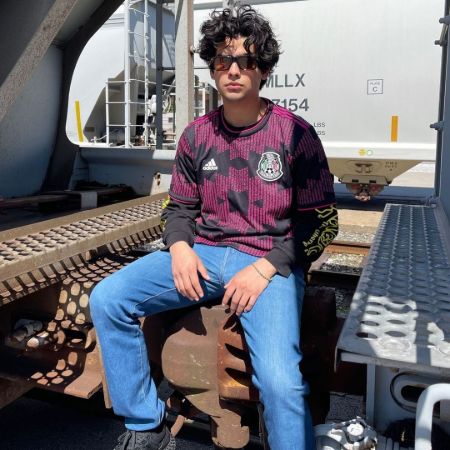 Xolo Maridueña height