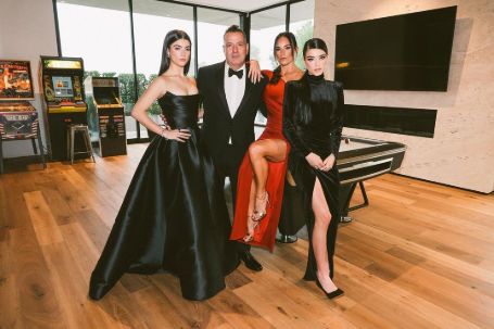 Charli D Amelio sister