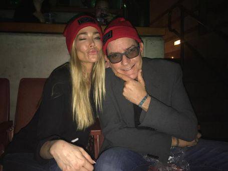 Charlie Sheen Net Worth 2022, Young, Father, Now, Wife, Instagram 3 Charlie Sheen wife