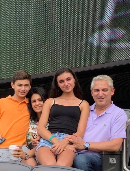 Dr. David Samadi Net Worth, Son, Appointment, Salary, Daughter, Instagram 4 David Samadi family