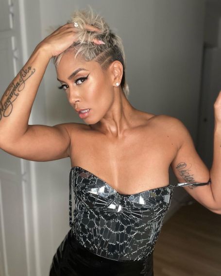 Sibley Scoles net worth 