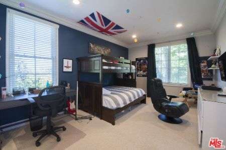 Mark Paul Gosselaar house