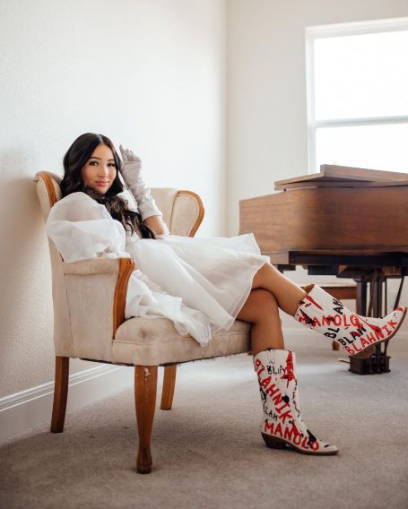 Caroline Manning net worth 