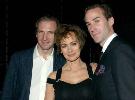ralph fiennes siblings