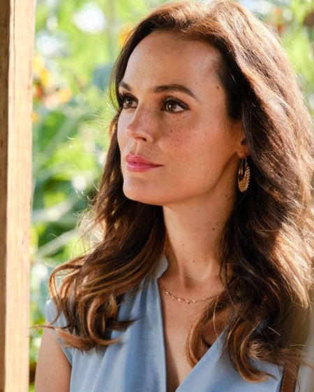 Erin Cahill net worth