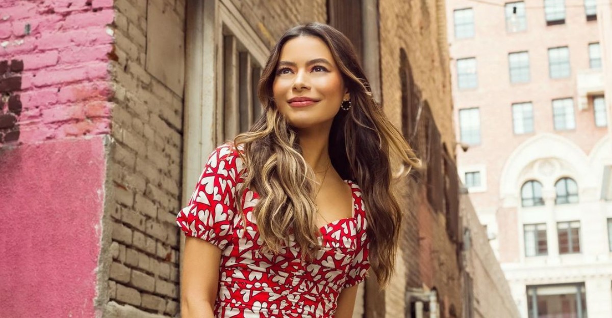 miranda cosgrove bio