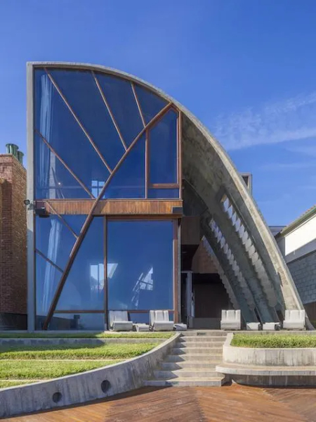 Shauna Robertson Net Worth