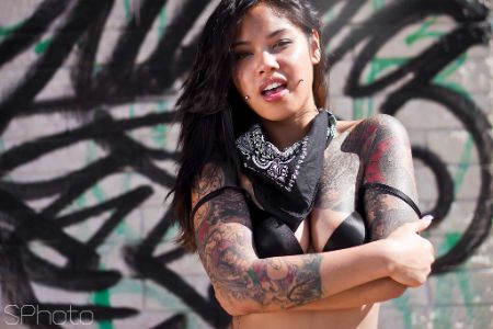 Marshawn Lynch wife age