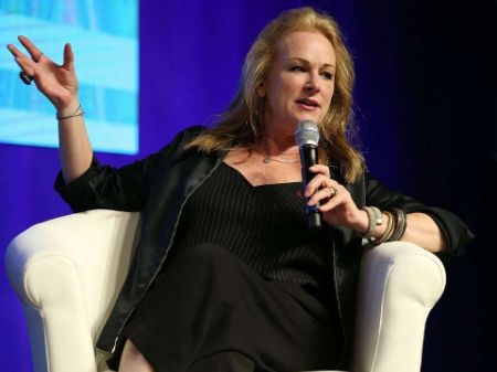 Liz Shanahan net worth