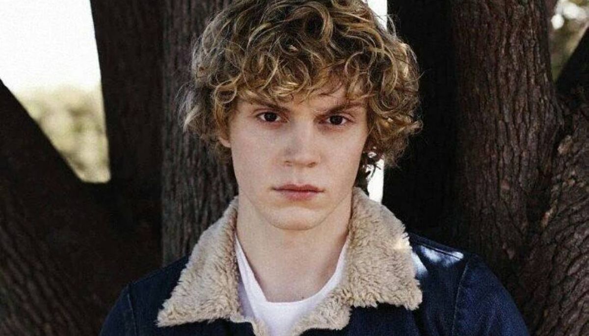 evan peters bio