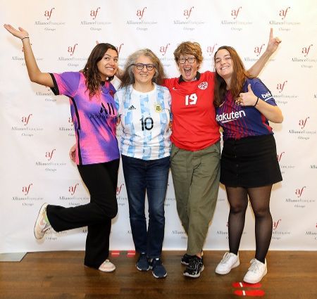 aimee laberge with her friends