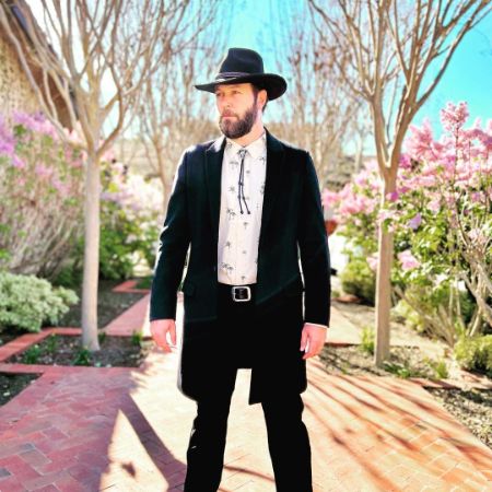 taran killam height is 6 ft 1 inch