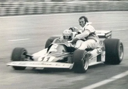 emerson fiitipaldi riding the f1 ferrari