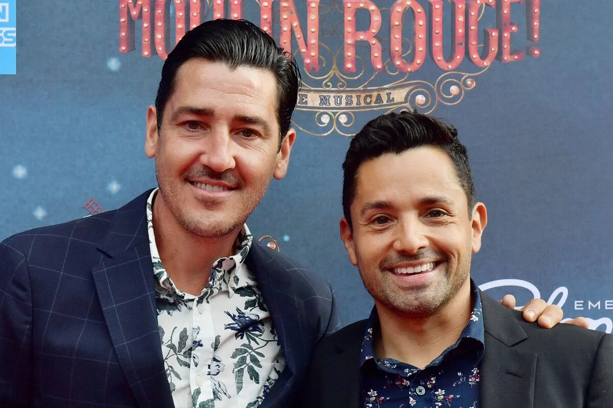 jonathan knight with his boyfriend harley rodriguez
