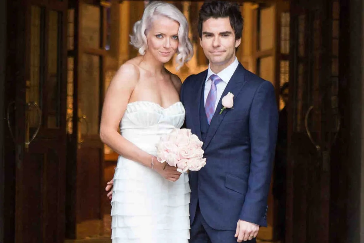 kelly jones wife jakki healy during their wedding