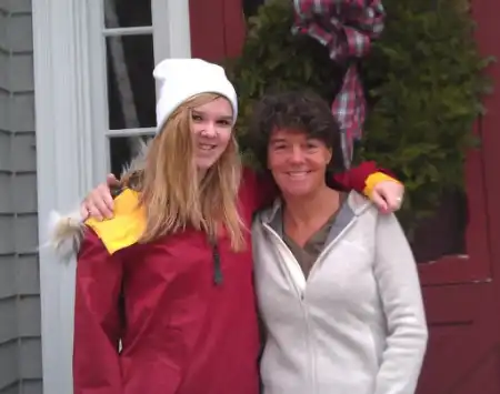 linda greenlaw with her daughter sarai johnson